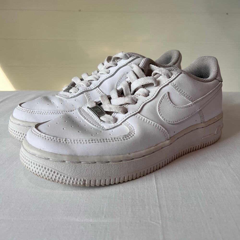 Nike Air Force 1 Shoes Sneakers Youth Size 5 White 2020